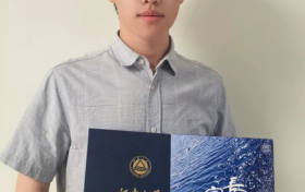 感恩母校 不负选择 永华少年张杰霖中考499分，高考圆梦江南大学